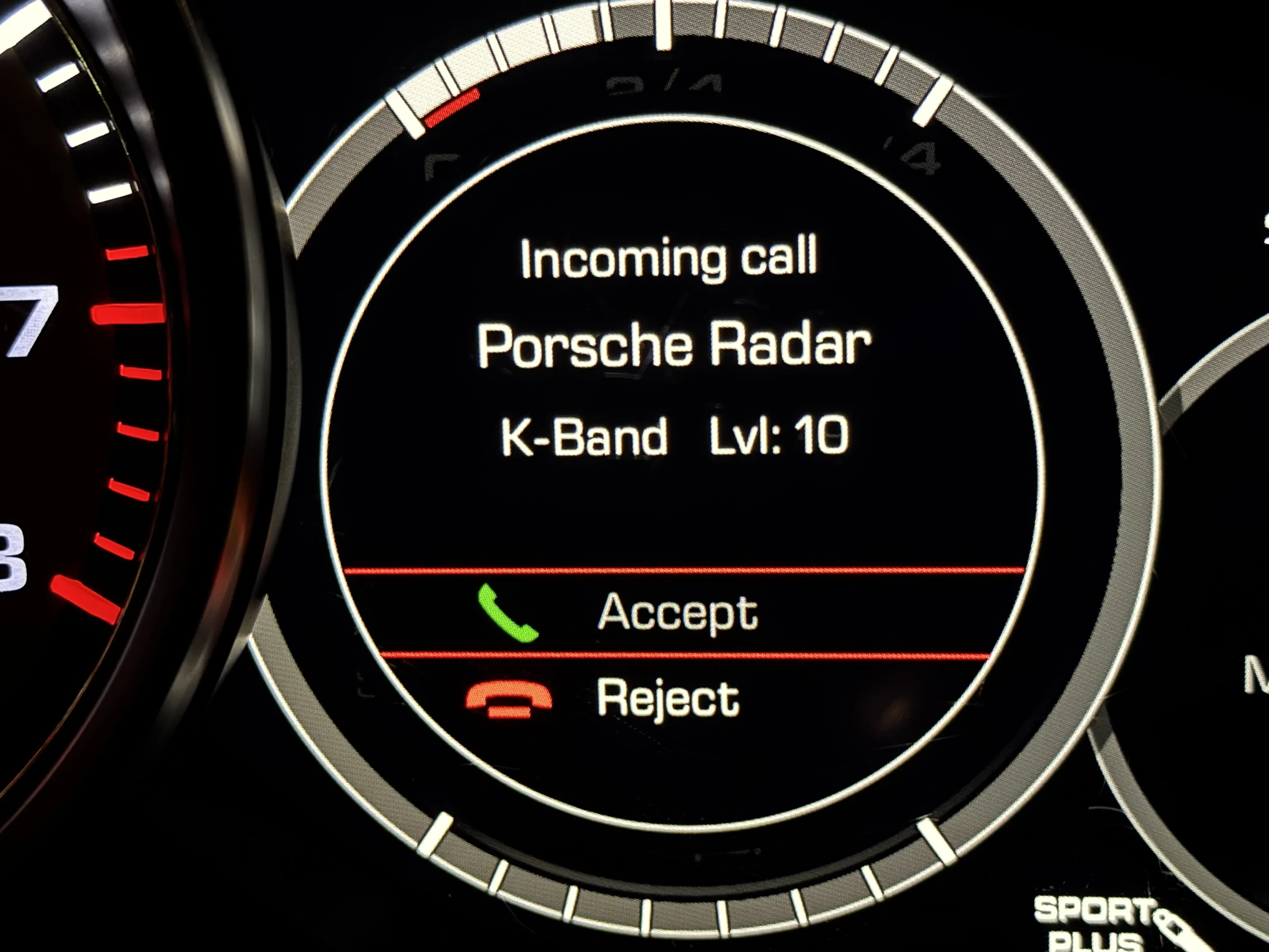 Radar notification in car's instrument cluster